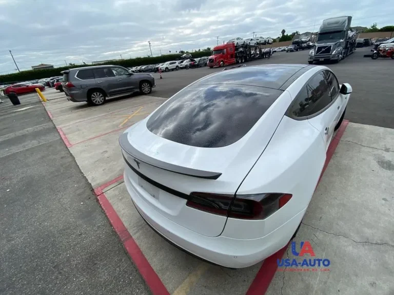 Tesla Model S 85