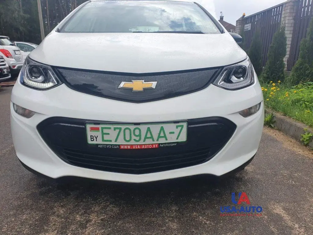 Chevrolet Bolt 2017г., запас хода 420 км, авто из Америки